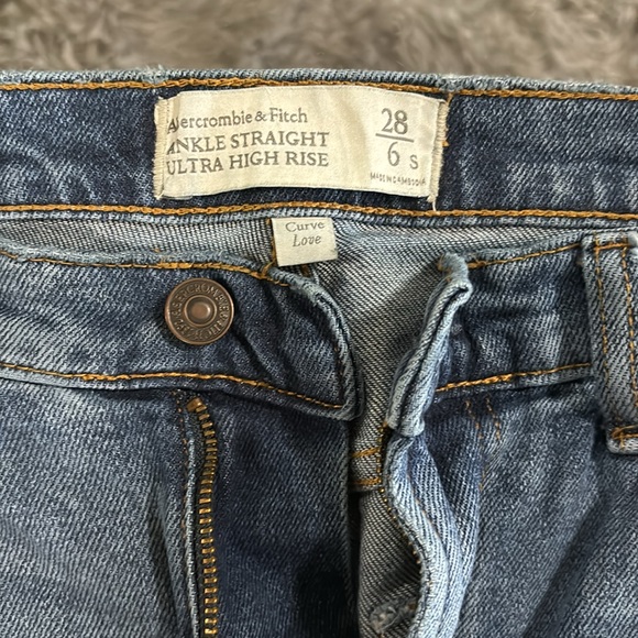Abercrombie jeans - Picture 3 of 3